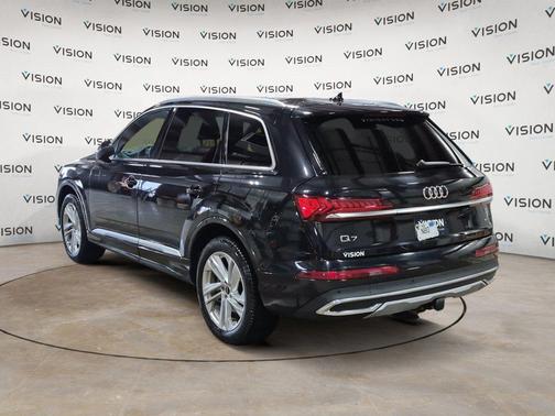 2021 Audi Q7 45 Premium Plus