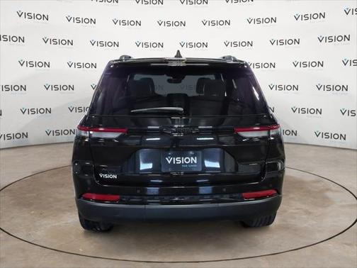 Diamond Black Crystal Pearlcoat 2024 Jeep Grand Cherokee Altitude X 4x4