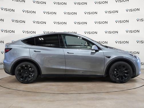 2025 Tesla Model Y Long Range Dual Motor All-Wheel Drive