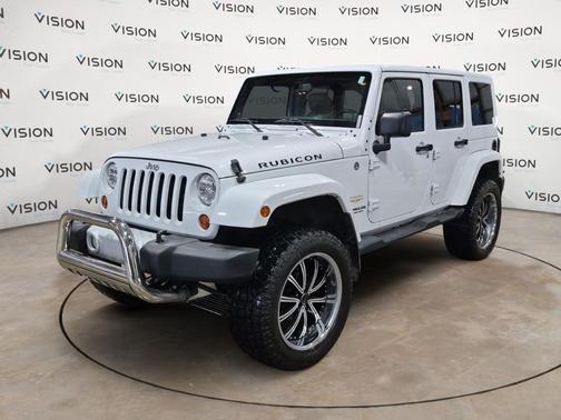 Bright White Clearcoat 2013 Jeep Wrangler Unlimited Sahara SUV