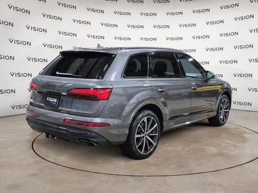 2025 Audi Q7 45 Premium Plus
