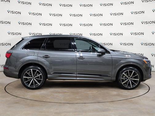 2025 Audi Q7 45 Premium Plus