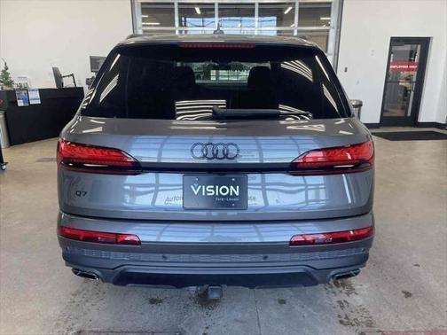 2025 Audi Q7 45 Premium Plus
