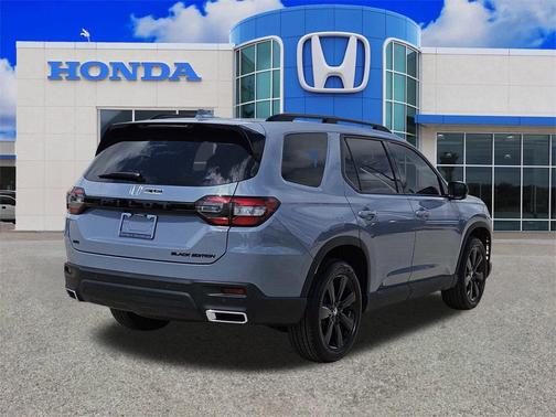 2025 Honda Pilot Black Edition