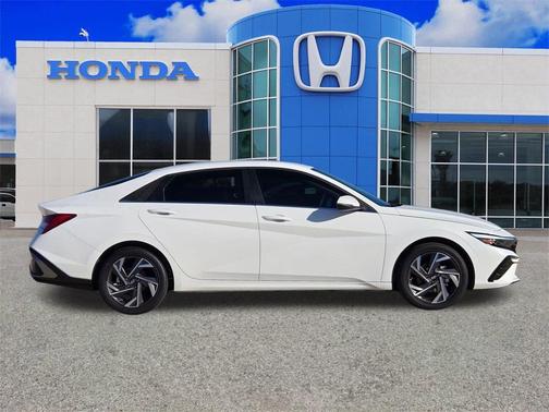 2025 Hyundai ELANTRA HEV Limited