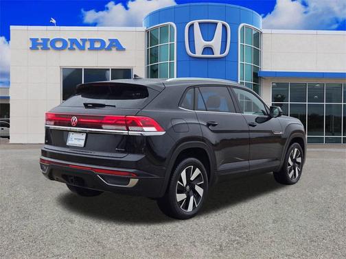 2025 Volkswagen Atlas Cross Sport 2.0T SE w/Technology