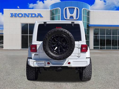 2022 Jeep Wrangler Unlimited Sahara High Altitude