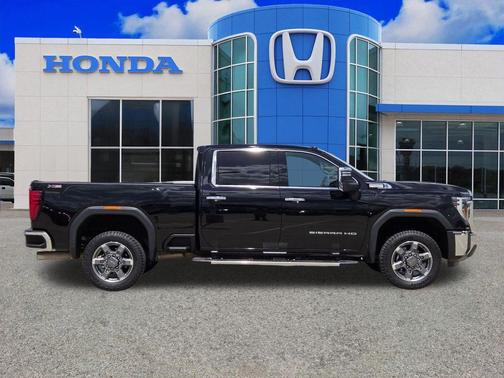 Onyx Black 2025 GMC Sierra 2500 SLT