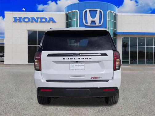 2024 Chevrolet Suburban RST
