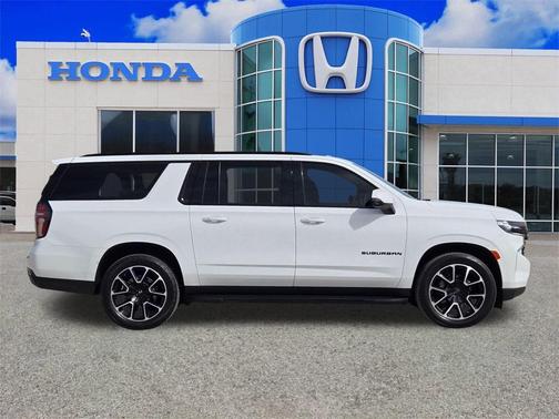 2024 Chevrolet Suburban RST