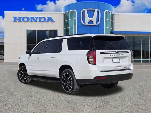 2024 Chevrolet Suburban RST