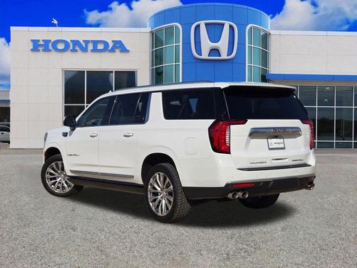 Summit White 2021 GMC Yukon XL Denali