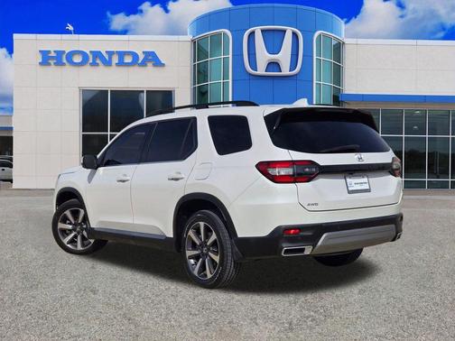 2023 Honda Pilot Elite