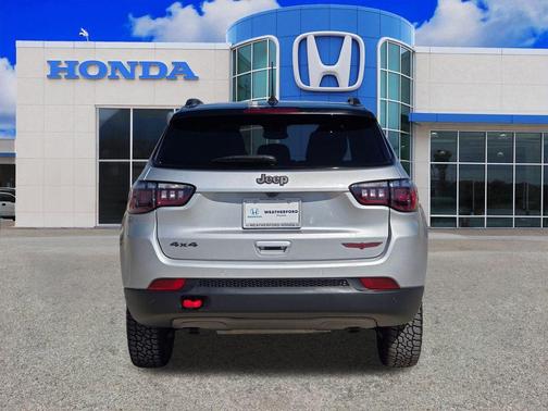 2025 Jeep Compass Trailhawk