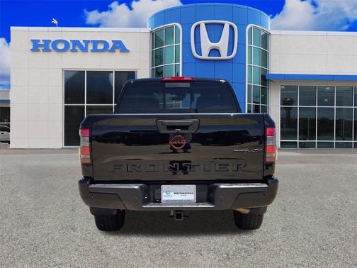 2023 Nissan Frontier PRO-4X