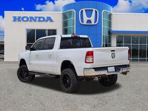 Bright White Clearcoat 2022 RAM 1500 Big Horn