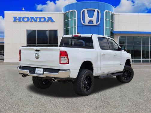 Bright White Clearcoat 2022 RAM 1500 Big Horn