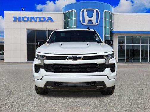 Summit White 2022 Chevrolet Silverado 1500 RST
