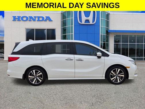 Platinum White Pearl 2024 Honda Odyssey Touring