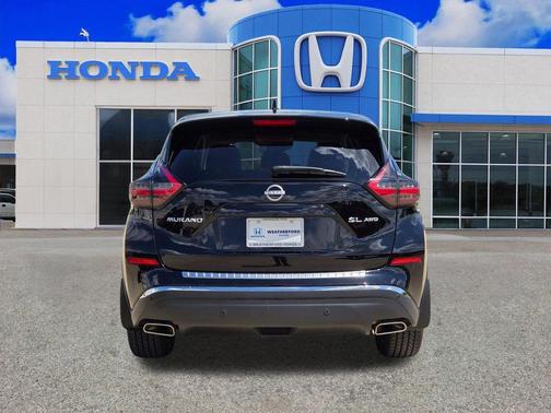 Black 2023 Nissan Murano SL