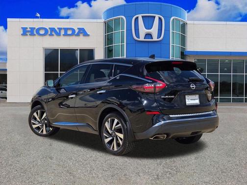 Black 2023 Nissan Murano SL