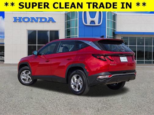 2023 Hyundai TUCSON SE