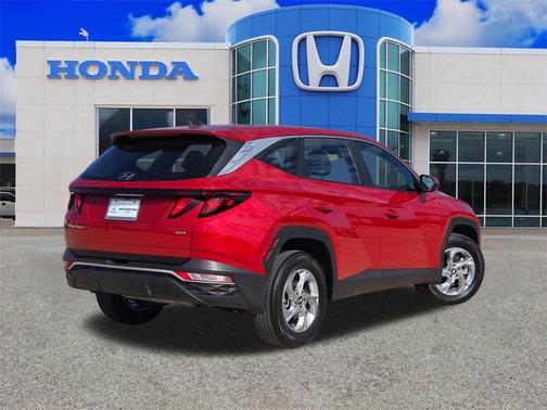 2023 Hyundai TUCSON SE