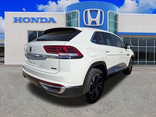 2022 Volkswagen Atlas Cross Sport 2.0T SEL