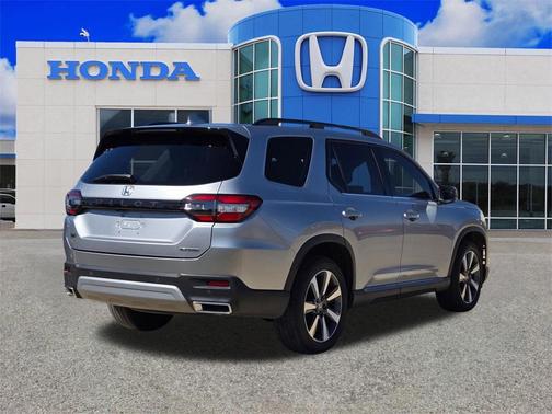 2023 Honda Pilot Touring