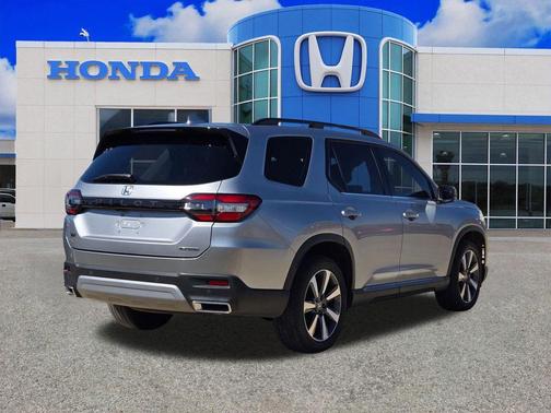 2023 Honda Pilot Touring