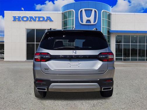 2023 Honda Pilot Touring