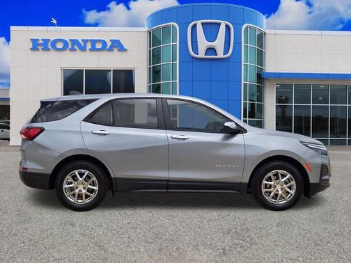 Sterling Gray Metallic 2024 Chevrolet Equinox LS