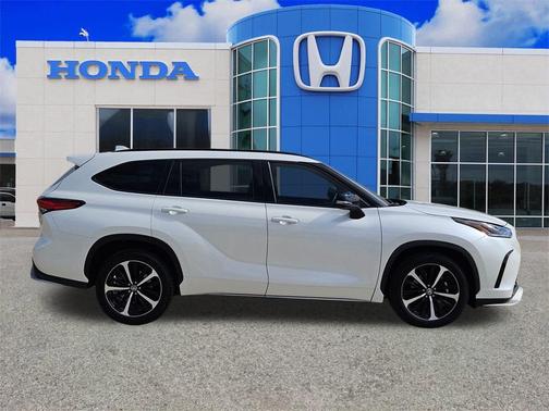 2021 Toyota Highlander XSE