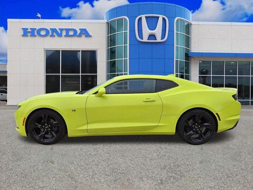 Shock 2021 Chevrolet Camaro 1LT