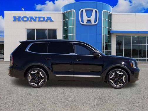 Ebony Black 2024 Kia Telluride EX
