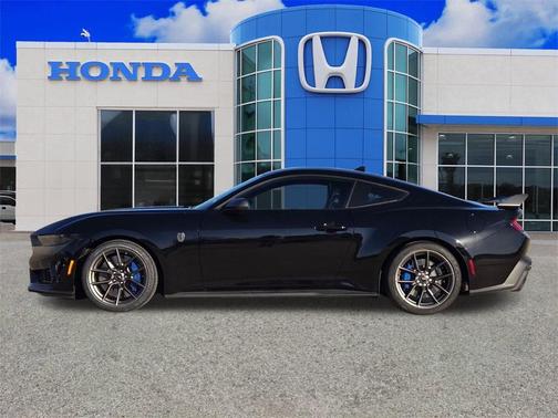 2025 Ford Mustang Dark Horse