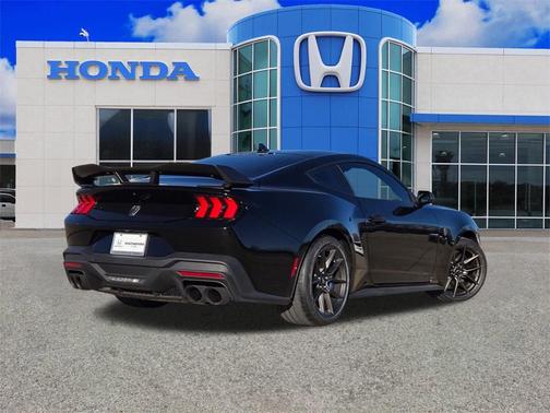 2025 Ford Mustang Dark Horse