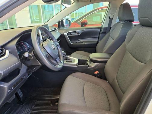 Wind Chill Pearl 2023 Toyota RAV4 XLE