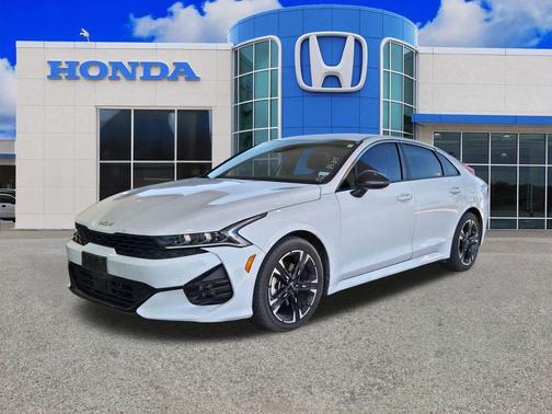 Glacial White Pearl 2023 Kia K5 GT-Line
