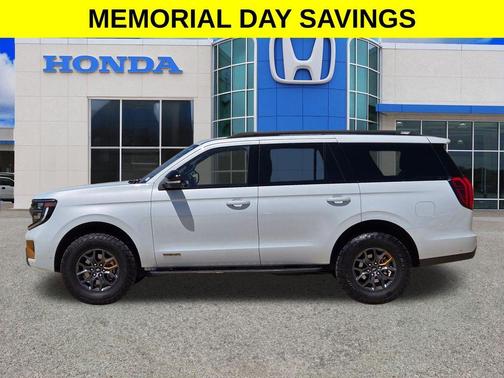 Silver Metallic 2025 Ford Expedition Tremor