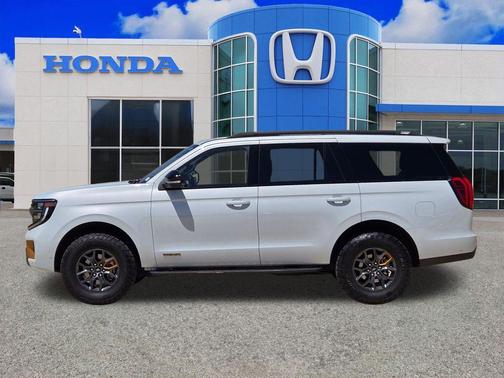 Silver Metallic 2025 Ford Expedition Tremor