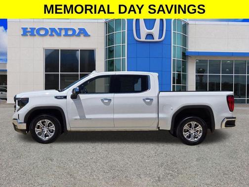 Summit White 2025 GMC Sierra 1500 SLT