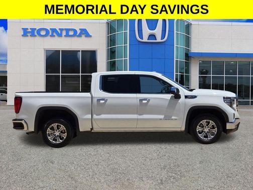 Summit White 2025 GMC Sierra 1500 SLT