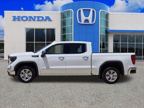 Summit White 2025 GMC Sierra 1500 SLT