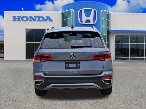 2024 Volkswagen Taos 1.5T SE