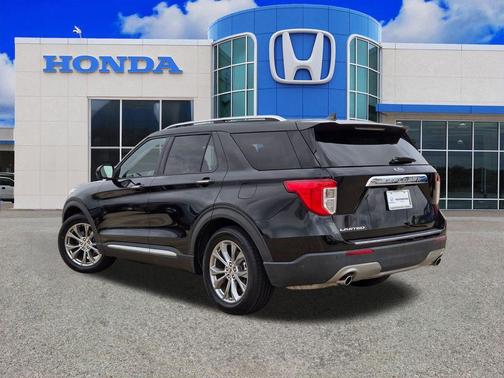 Black Metallic 2022 Ford Explorer Limited