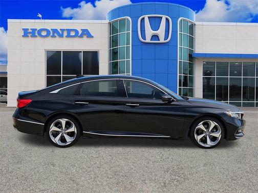 2019 Honda Accord Touring 2.0T