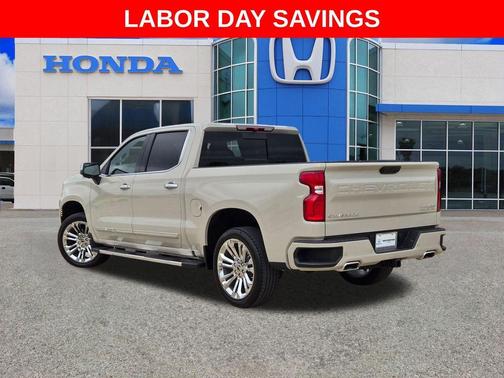 White Sand 2026 Chevrolet Silverado 1500 High Country