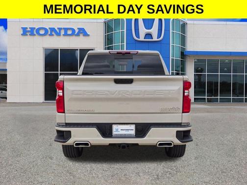 White Sand 2026 Chevrolet Silverado 1500 High Country