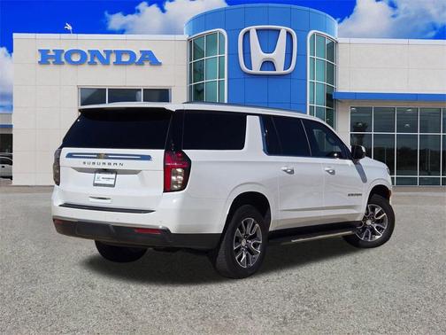 2023 Chevrolet Suburban LS